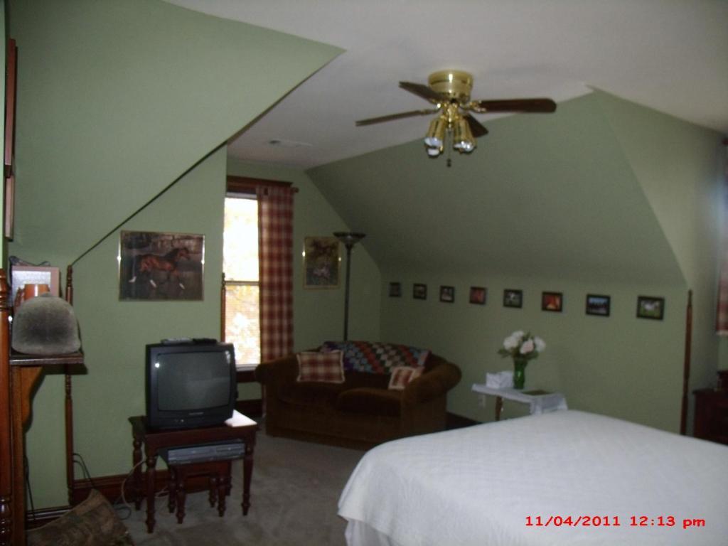 The Corner House Bed & Breakfast Bed & Breakfast Nicholasville Room photo