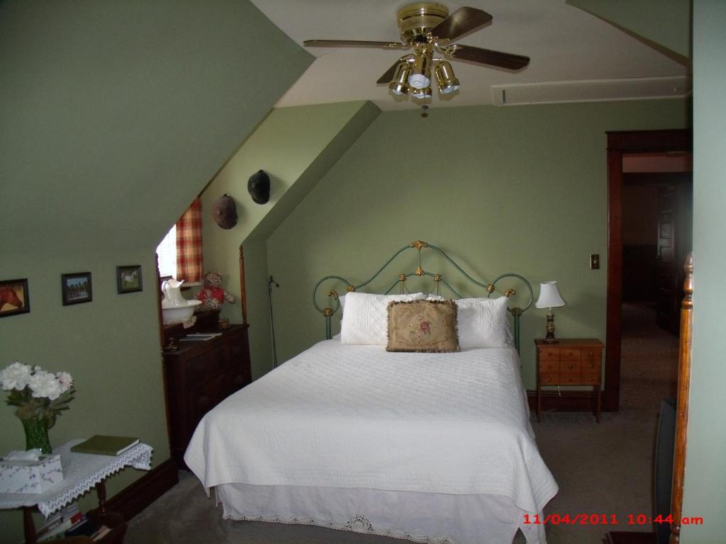 The Corner House Bed & Breakfast Bed & Breakfast Nicholasville Room photo